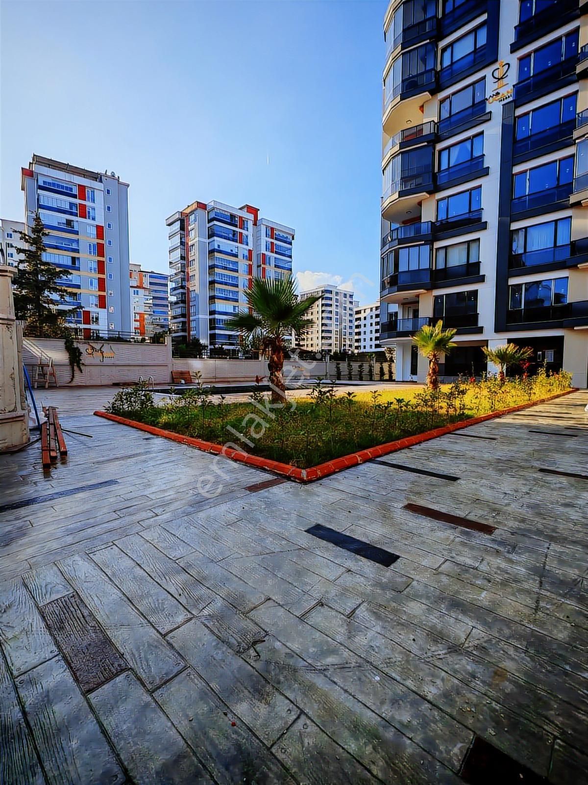 Cağaloğlu Bulv. Cephe-sıfır-havuzlu-satılık Lüx 3+1 Daire