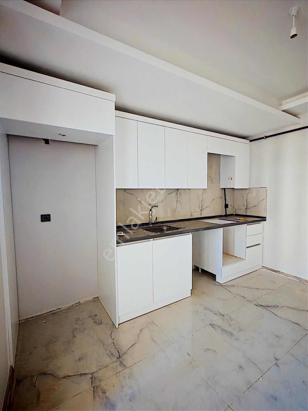 Kurupelit Tramvaya Yakın Mutfak Salon Ayrı Satılık 2+1 Daire - Görsel 17