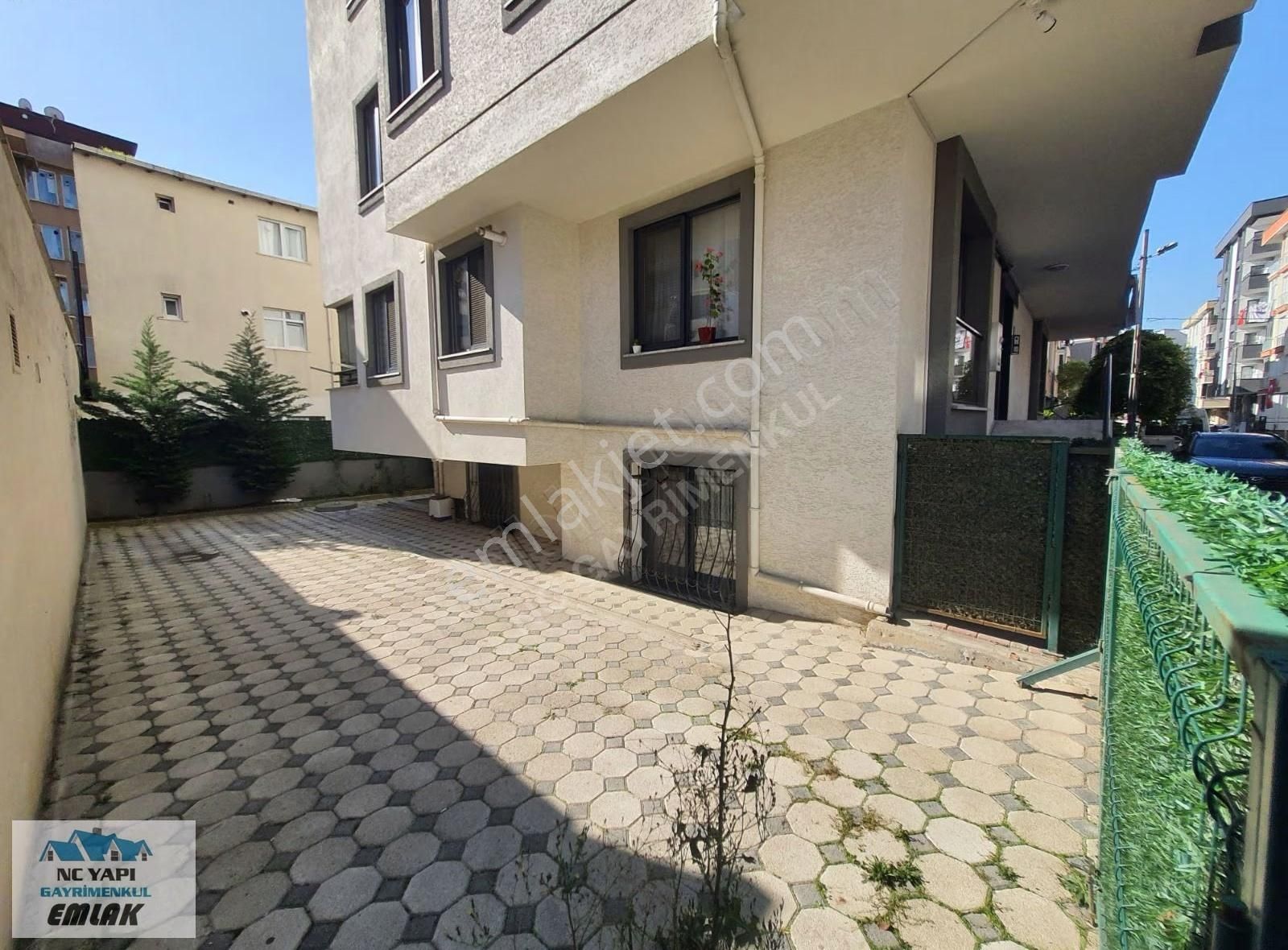 Çekmeköy Kirazlidere De Satılık 1+1 Balkonlu Geniş Ve Ferah - Görsel 27