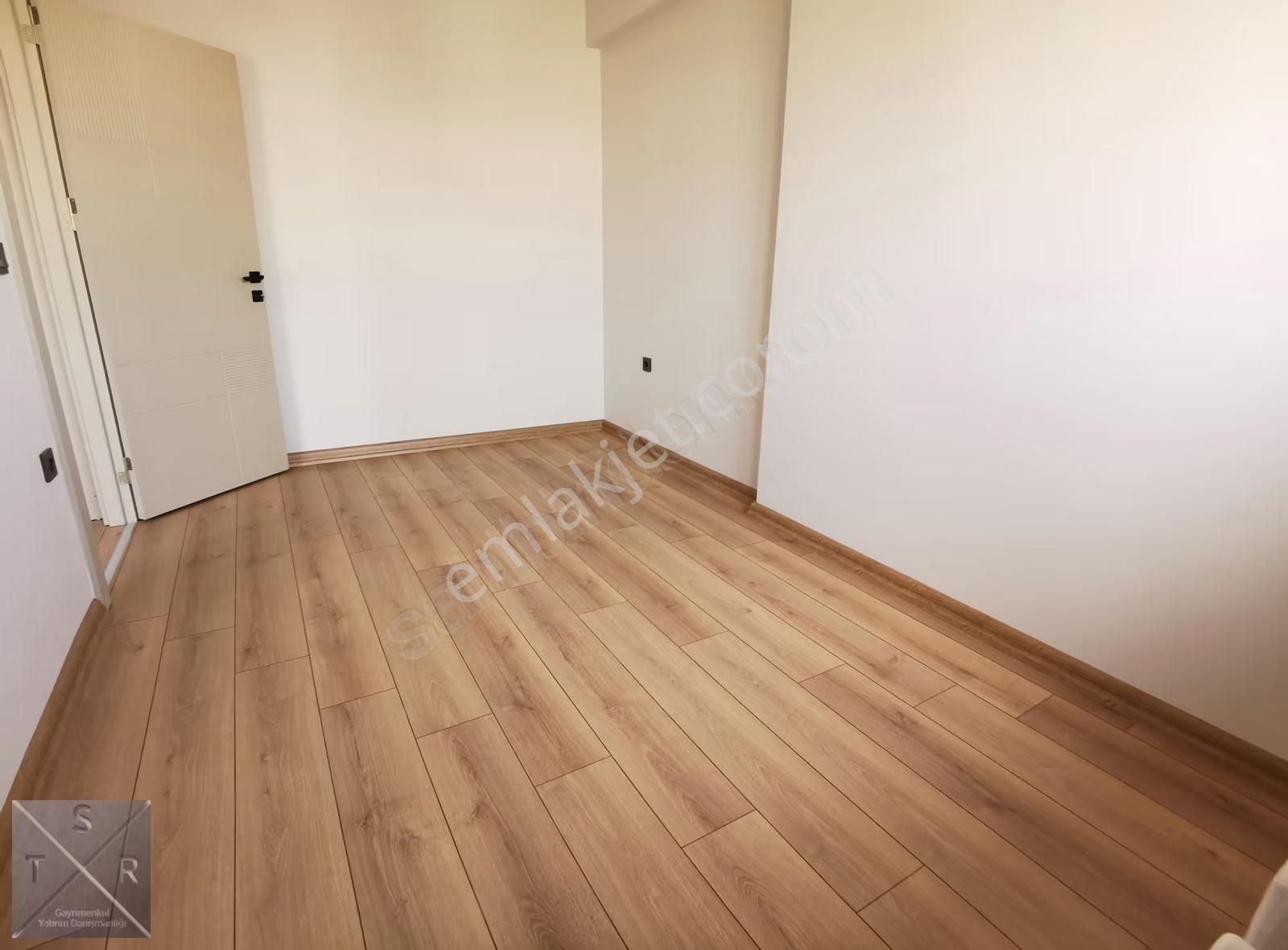 Tsr'den Şemikler Ordu Bulvarı Paraleli Satılık 1+1 Daire - Görsel 9