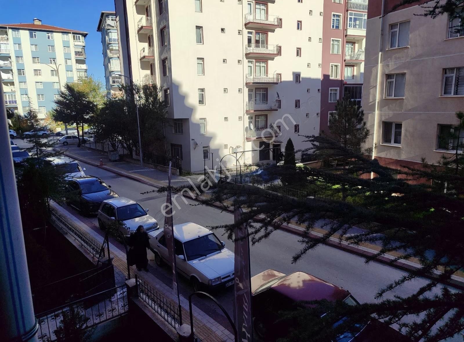 Asel'den Yeni Belediye Karşısı 3+1 Geniş Bahçe Teraslı Daire - Görsel 2