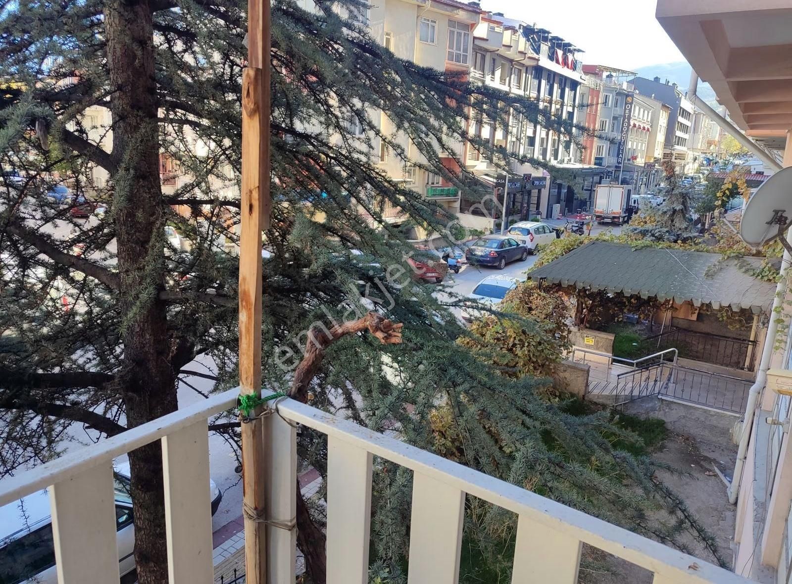 Asel'den Yeni Belediye Karşısı 3+1 Geniş Bahçe Teraslı Daire - Görsel 24