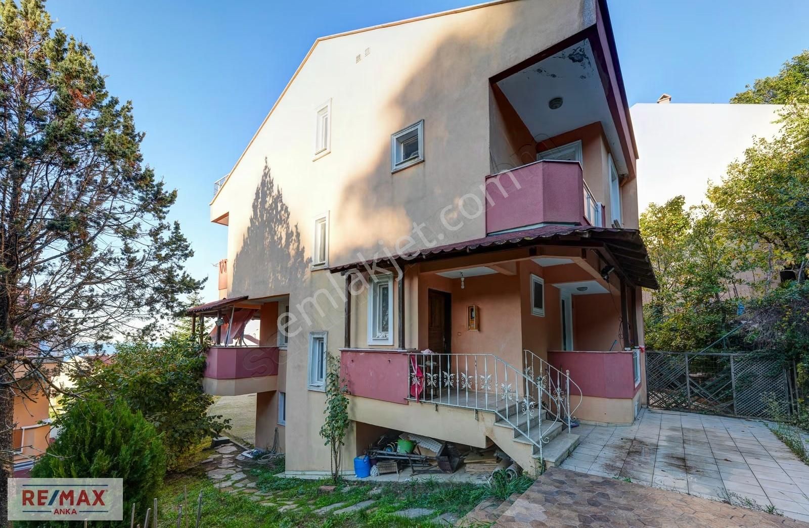 Özlem Karaca'dan Günbatımı Sitesinde Orman İçi Satılık Villa - Görsel 23