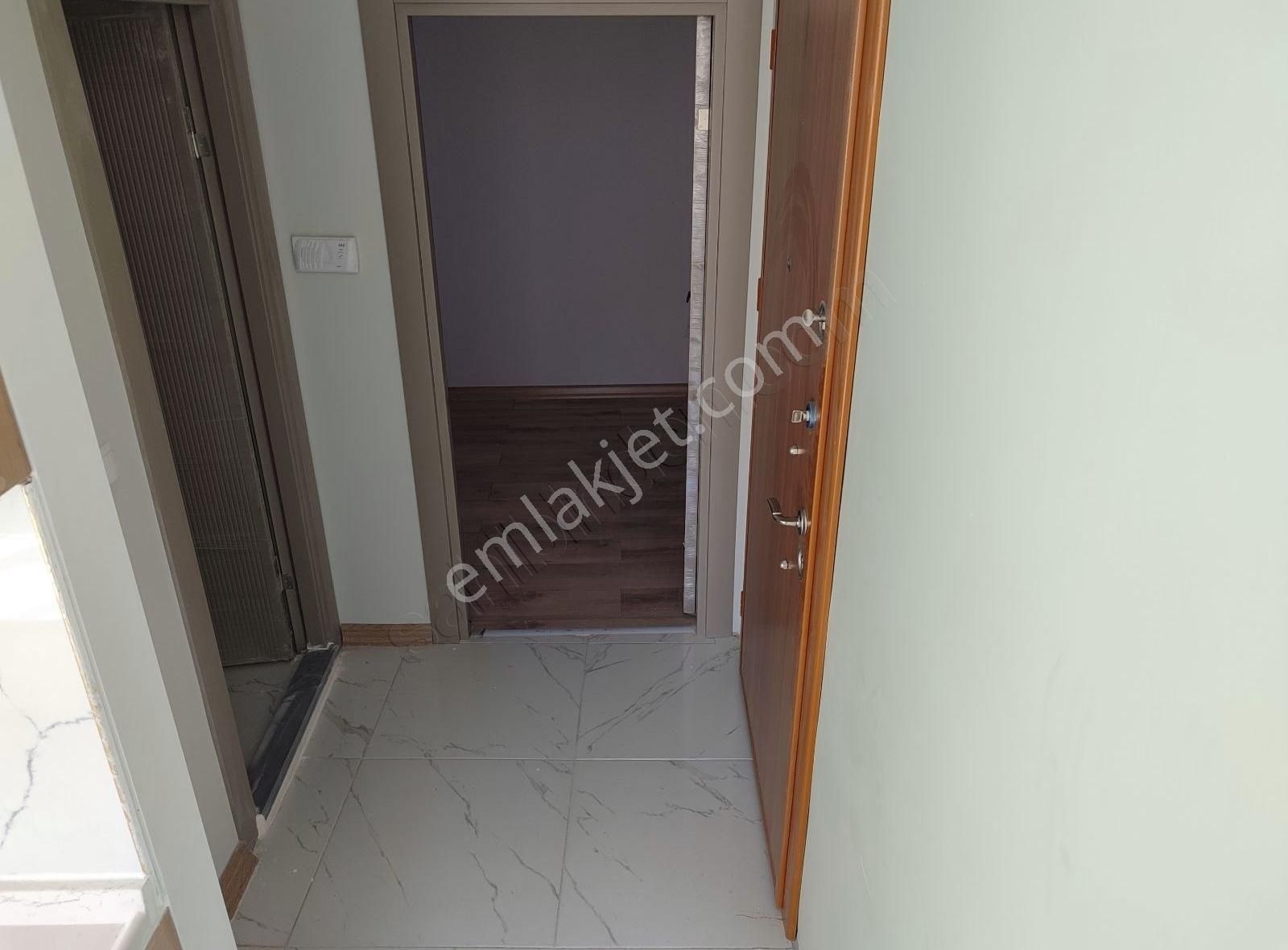 Asel'den Cafeler Cad.5dk Mesafe ,1+1 Sıfır Daire Otopark+asansör - Görsel 3