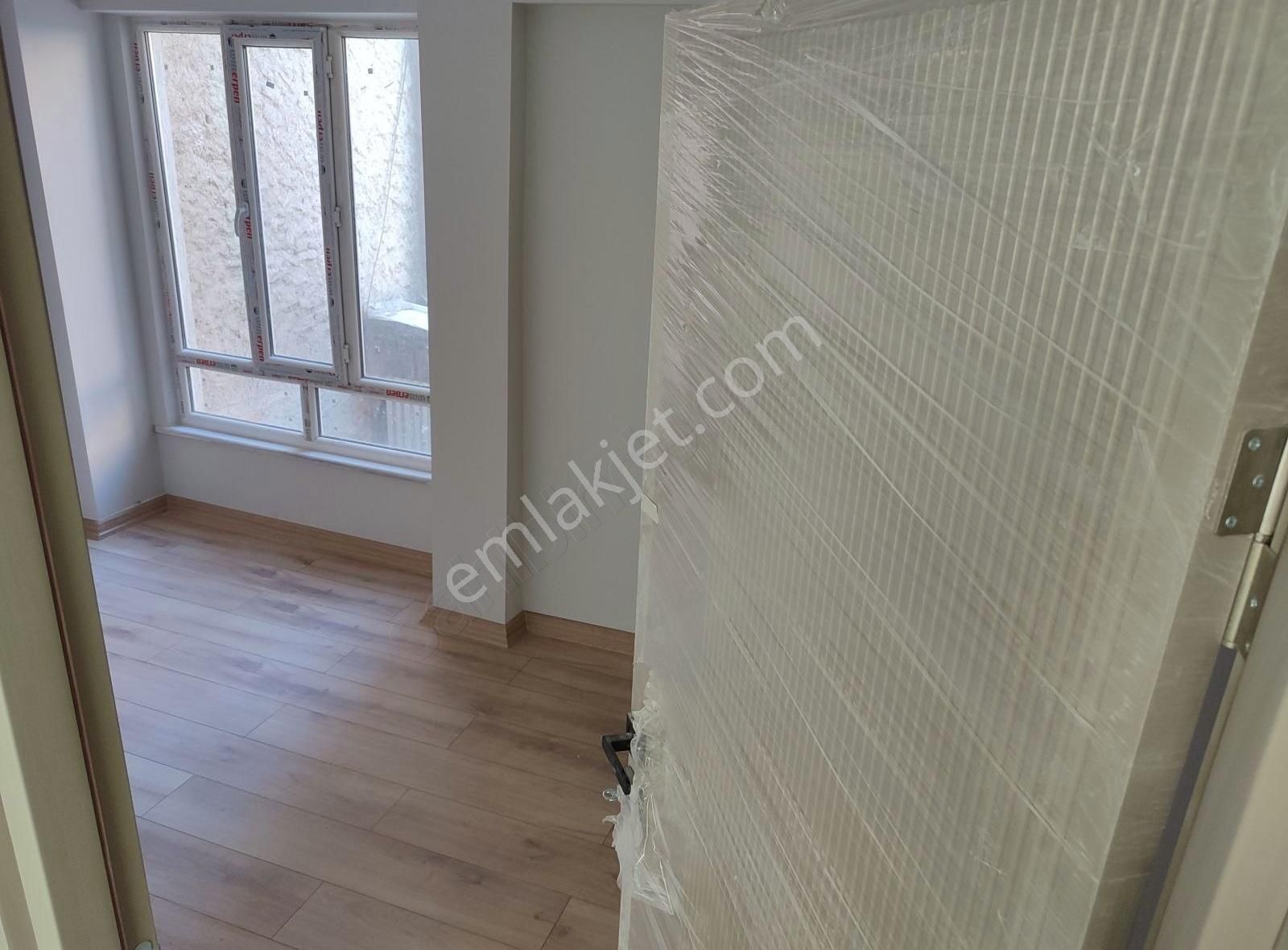 Asel'den Cafeler Cad.5dk Mesafe ,1+1 Sıfır Daire Otopark+asansör - Görsel 2