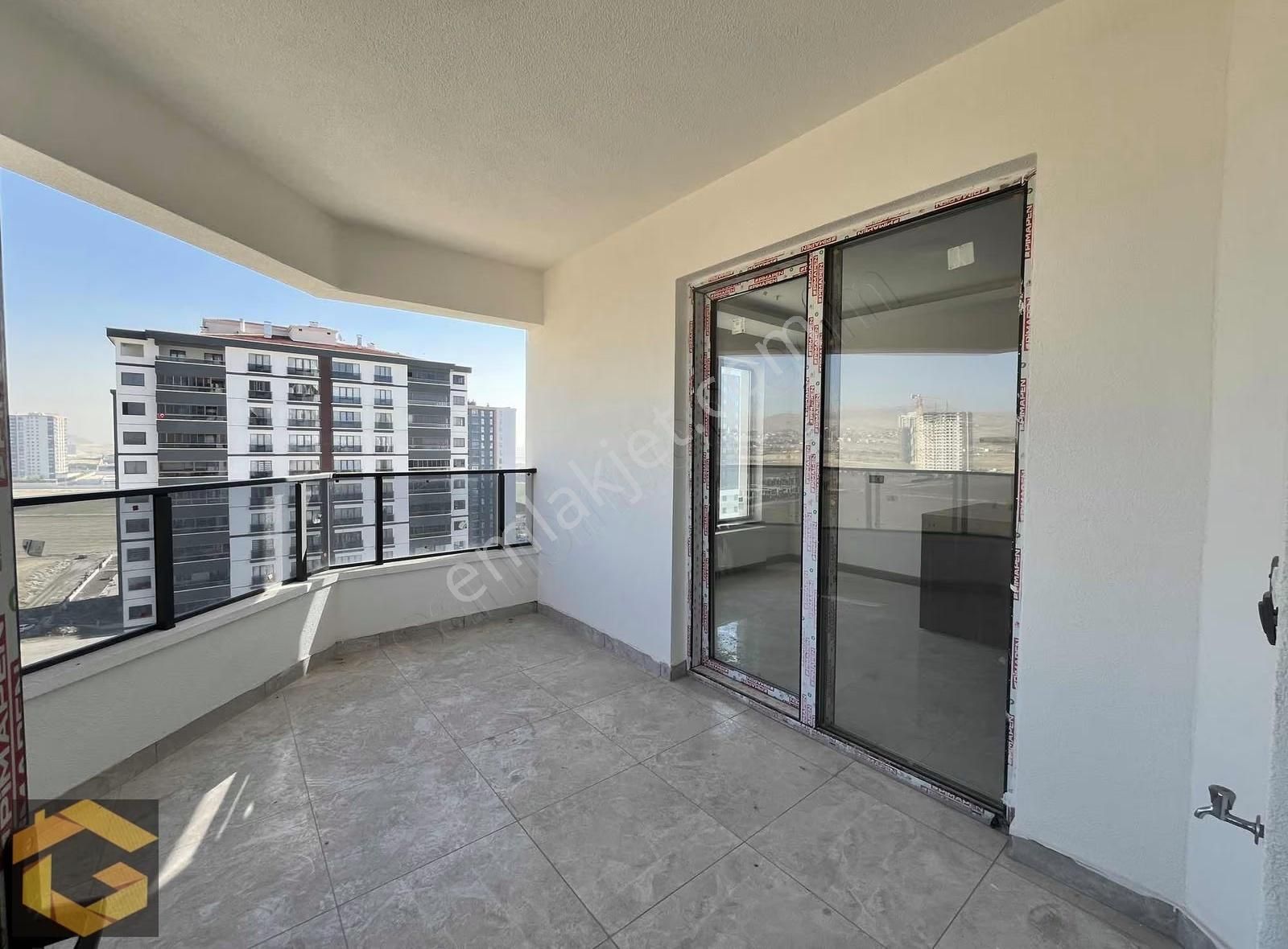 Batıkent'de Güvenlikli Site Rezidans 4+1 Kiralık Lüks Daire - Görsel 13