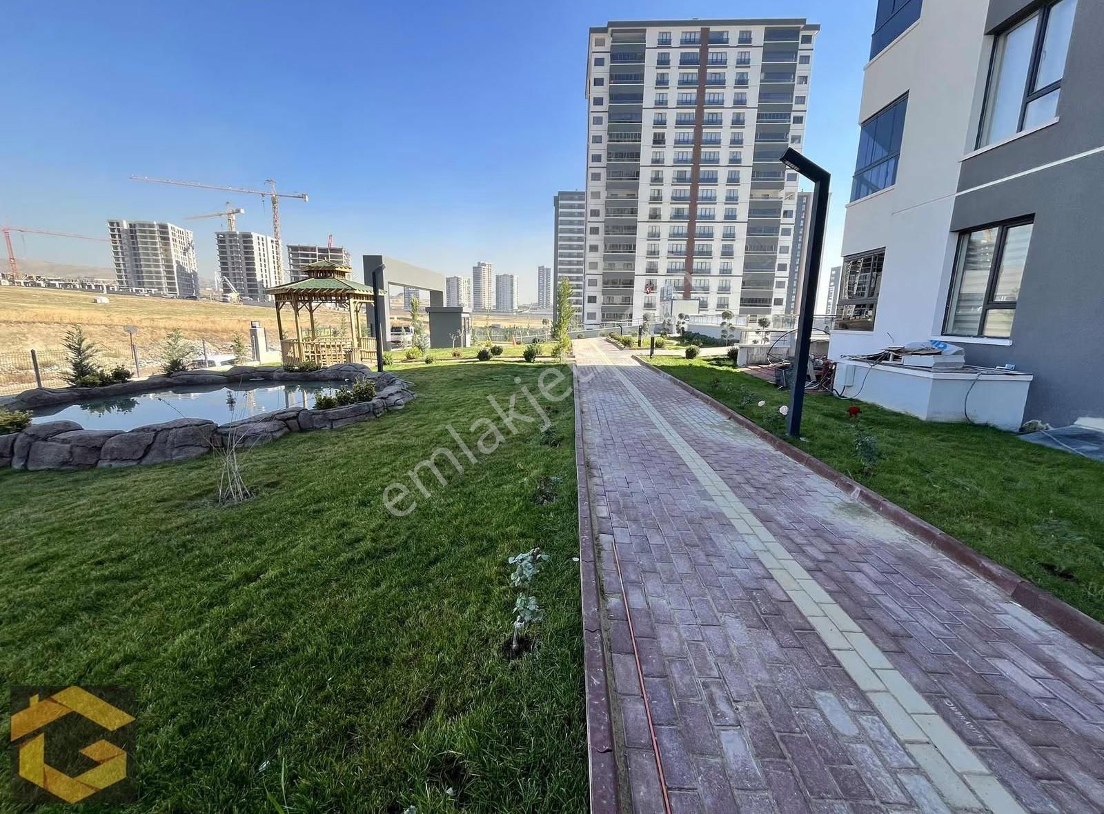 Batıkent'de Güvenlikli Site Rezidans 4+1 Kiralık Lüks Daire - Görsel 15