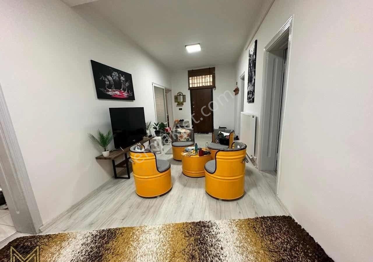 Karşıyaka Alaybey De Full Eşyalı 3+1 Vintage Ev - Görsel 2