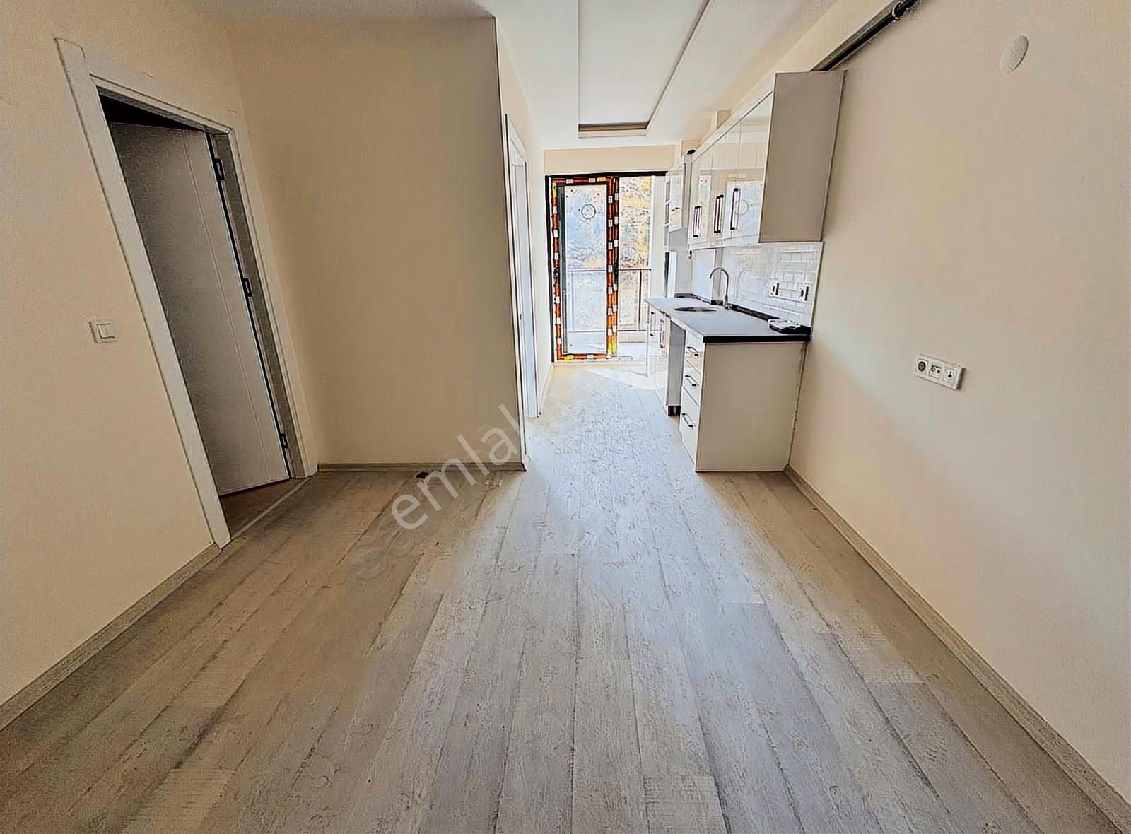 Real Center//rezidansta Satılık 1+1 Lüks Daire - Görsel 2