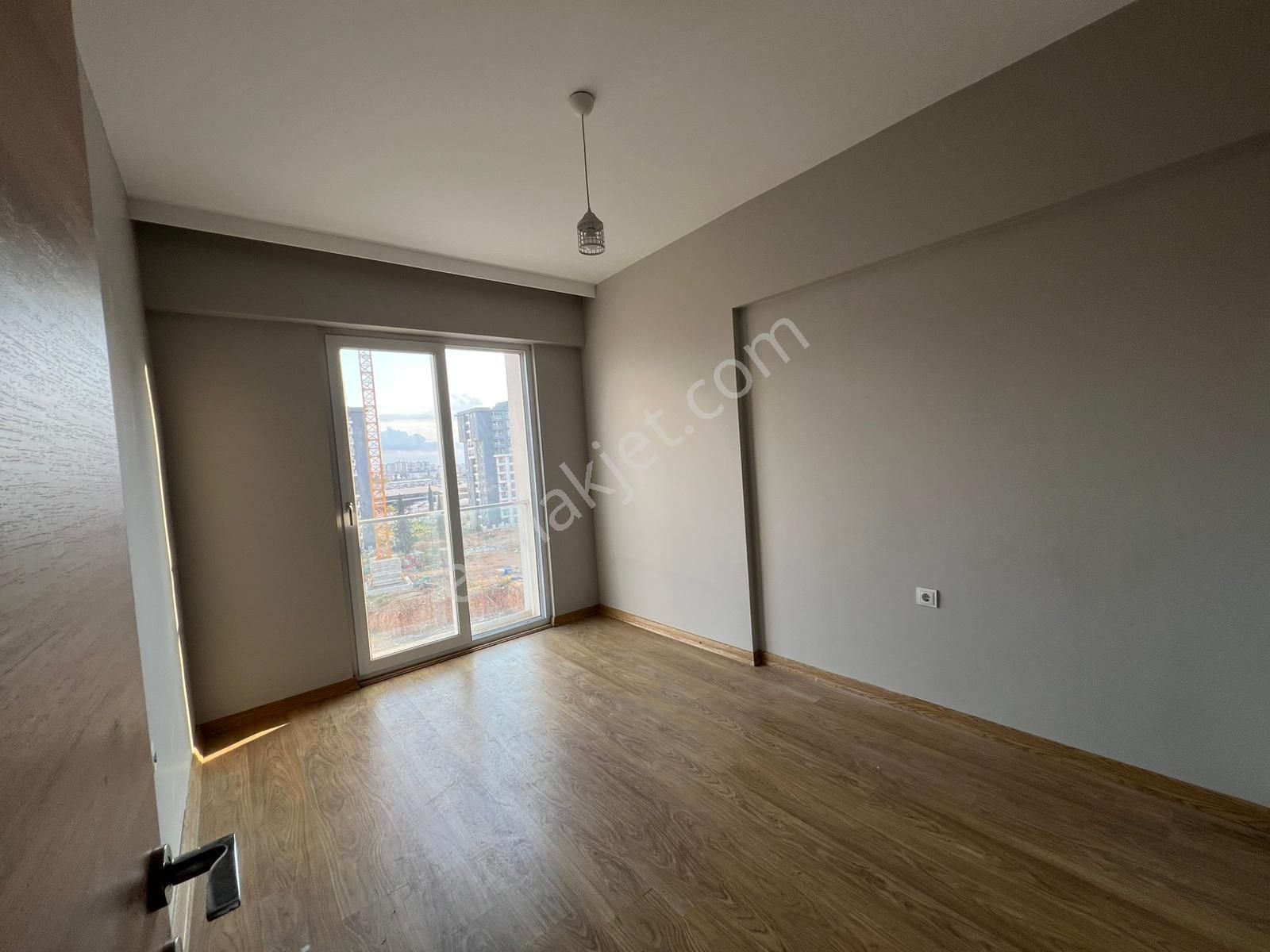 Antalya En Büyük Projesinde Ekpa Da Katta 1+1 Boş Kiralık Daire - Görsel 4