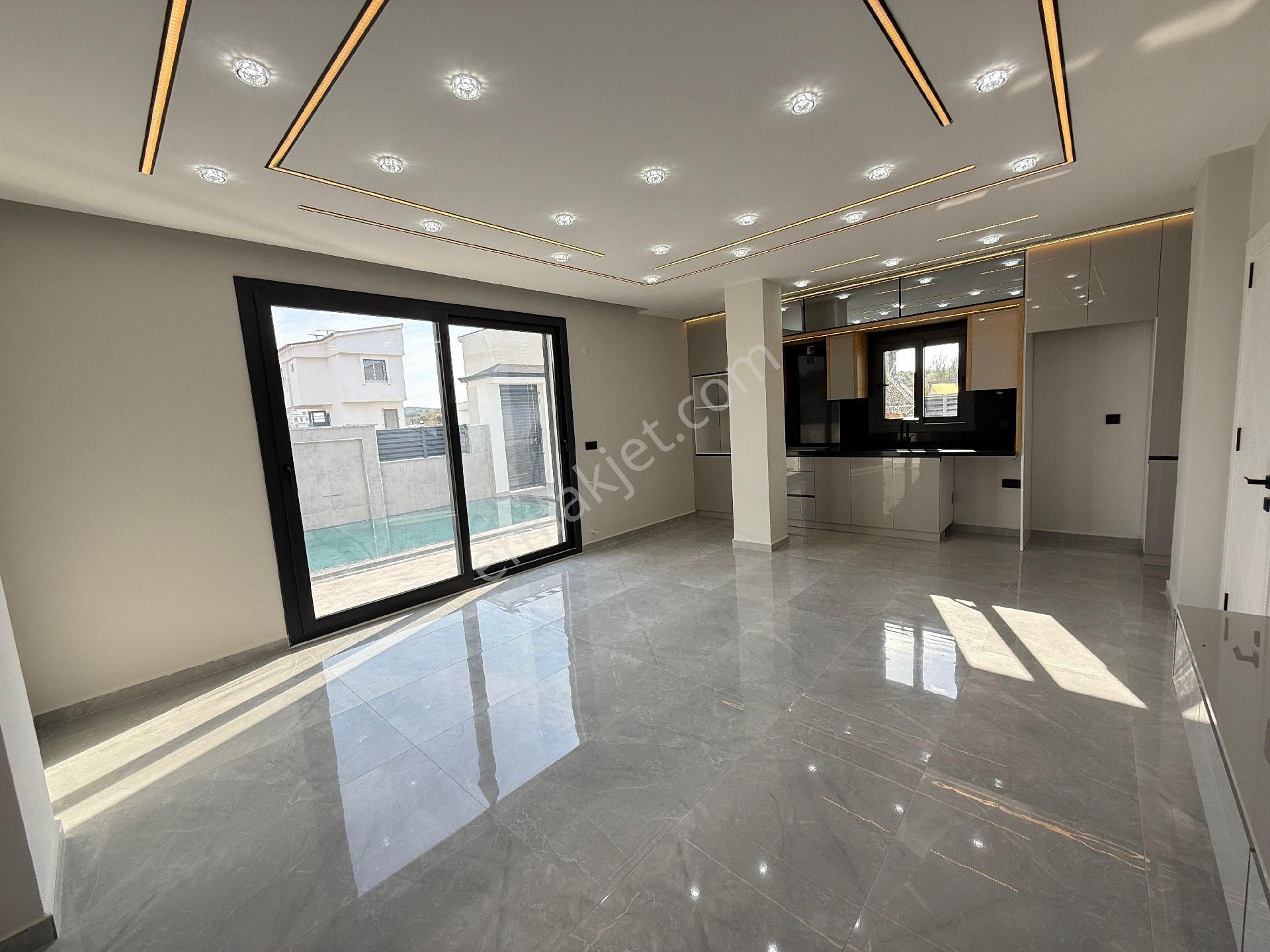 Hisar Mah. Sahile Yürüme Mesafesinde 4+1 Müstakil Havuzlu Satılık Villa - Görsel 11