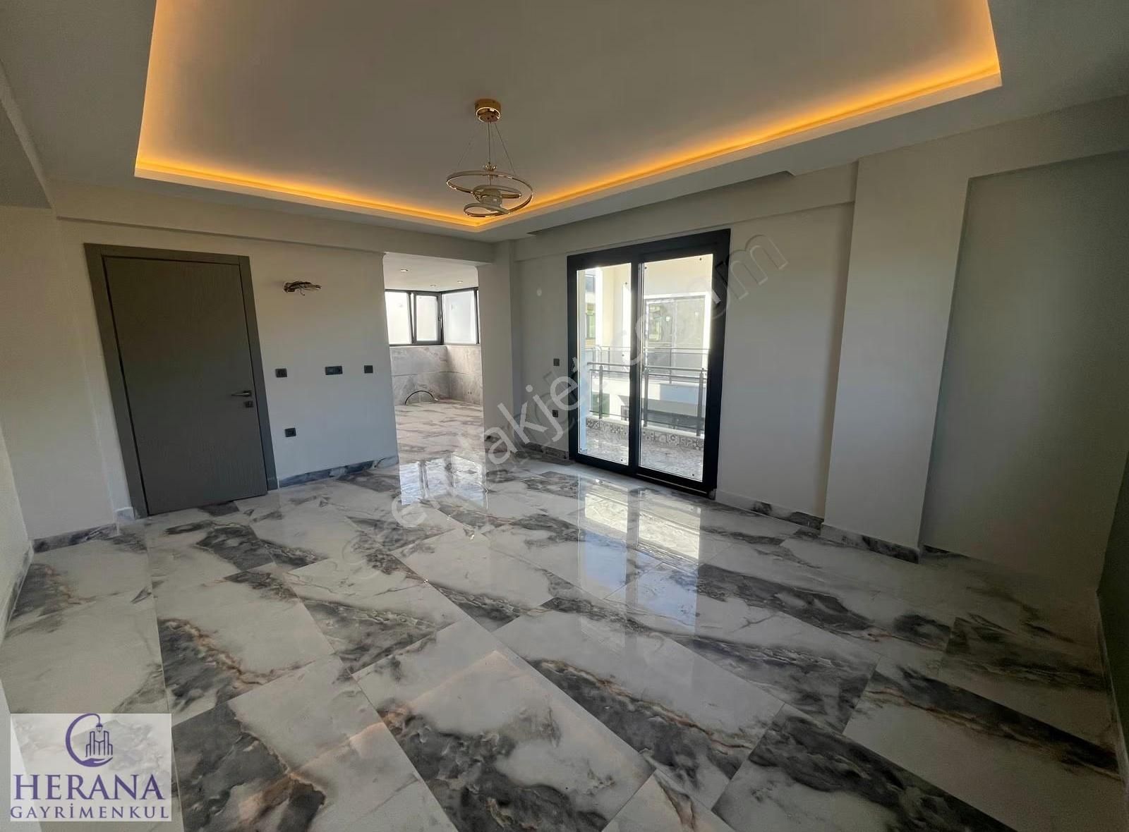 Karagedik'de 6+1 Eşyasız Uzun Dönem Kiralık Müstakil Villa - Görsel 18