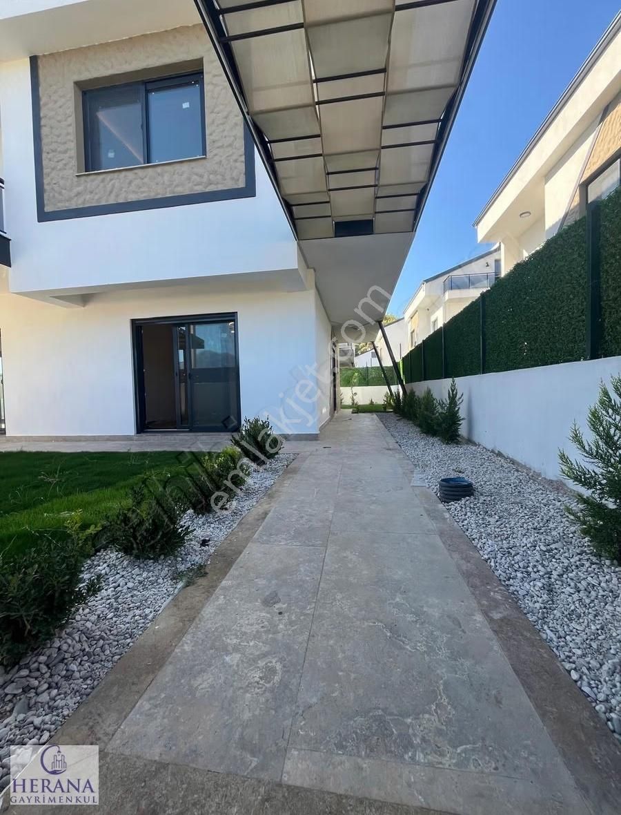 Karagedik'de 6+1 Eşyasız Uzun Dönem Kiralık Müstakil Villa - Görsel 25