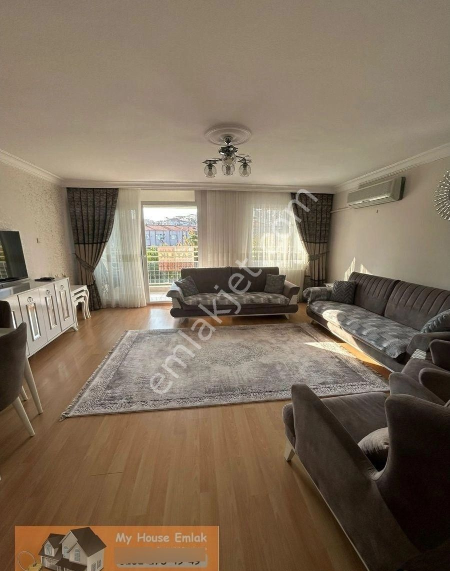 Yeşilyurt'un Kalbinde Satılık 3+1 Geniş Daire - Görsel 9