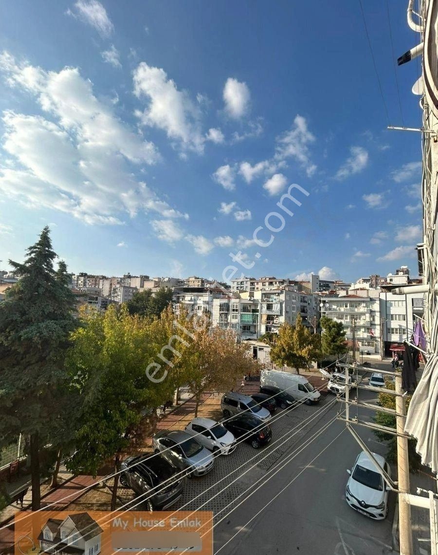 Yeşilyurt'un Kalbinde Satılık 3+1 Geniş Daire - Görsel 8