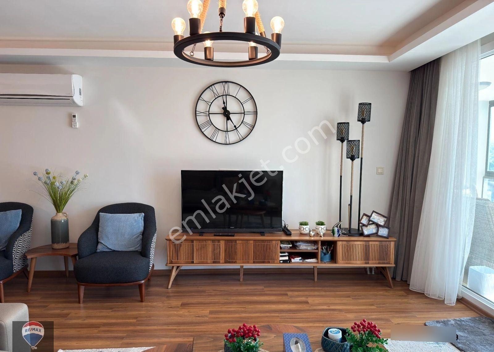 Kuşadası Eviz Vısta Panaroma Sitesinde Full Eşyalı 3+1 Daire - Görsel 32