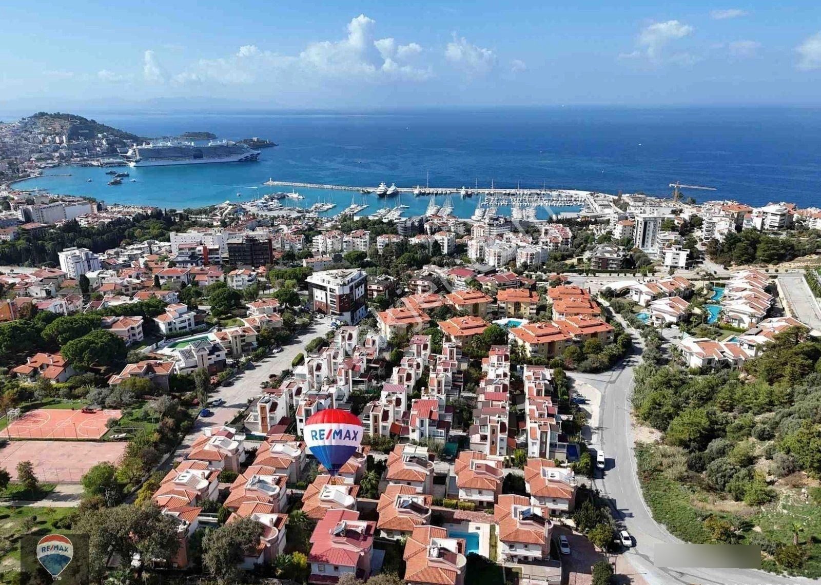 Kuşadası Marina Mevki,atasoy Villaları Trıpleks Müstakil - Görsel 5