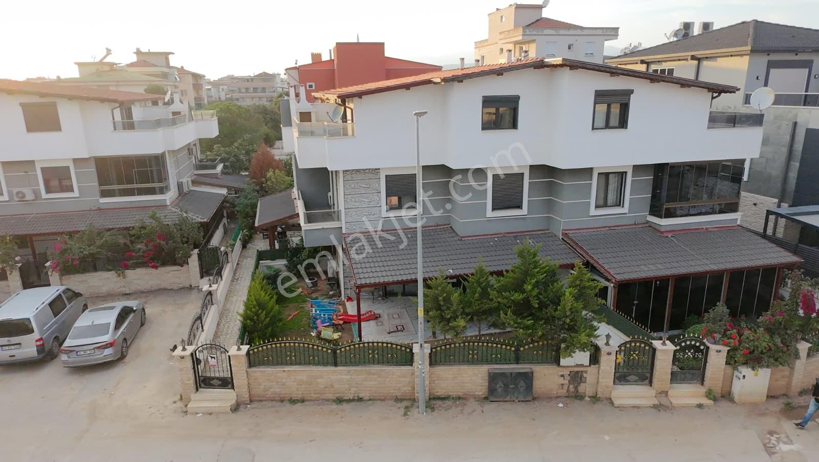 Menderes Gölcükler’de Merkeze Yakın, 4+1, Triblex, 75 M2 Geniş Bahçeli Satılık Villa! - Görsel 4