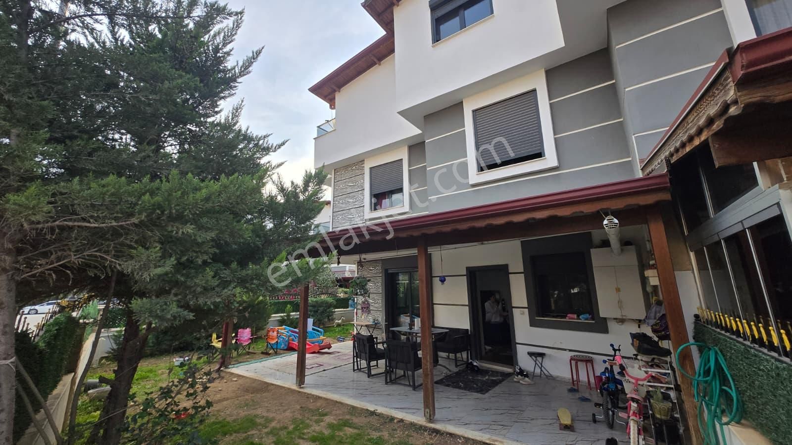 Menderes Gölcükler’de Merkeze Yakın, 4+1, Triblex, 75 M2 Geniş Bahçeli Satılık Villa! - Görsel 9