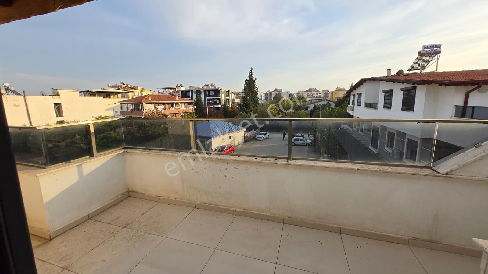 Menderes Gölcükler’de Merkeze Yakın, 4+1, Triblex, 75 M2 Geniş Bahçeli Satılık Villa! - Görsel 23