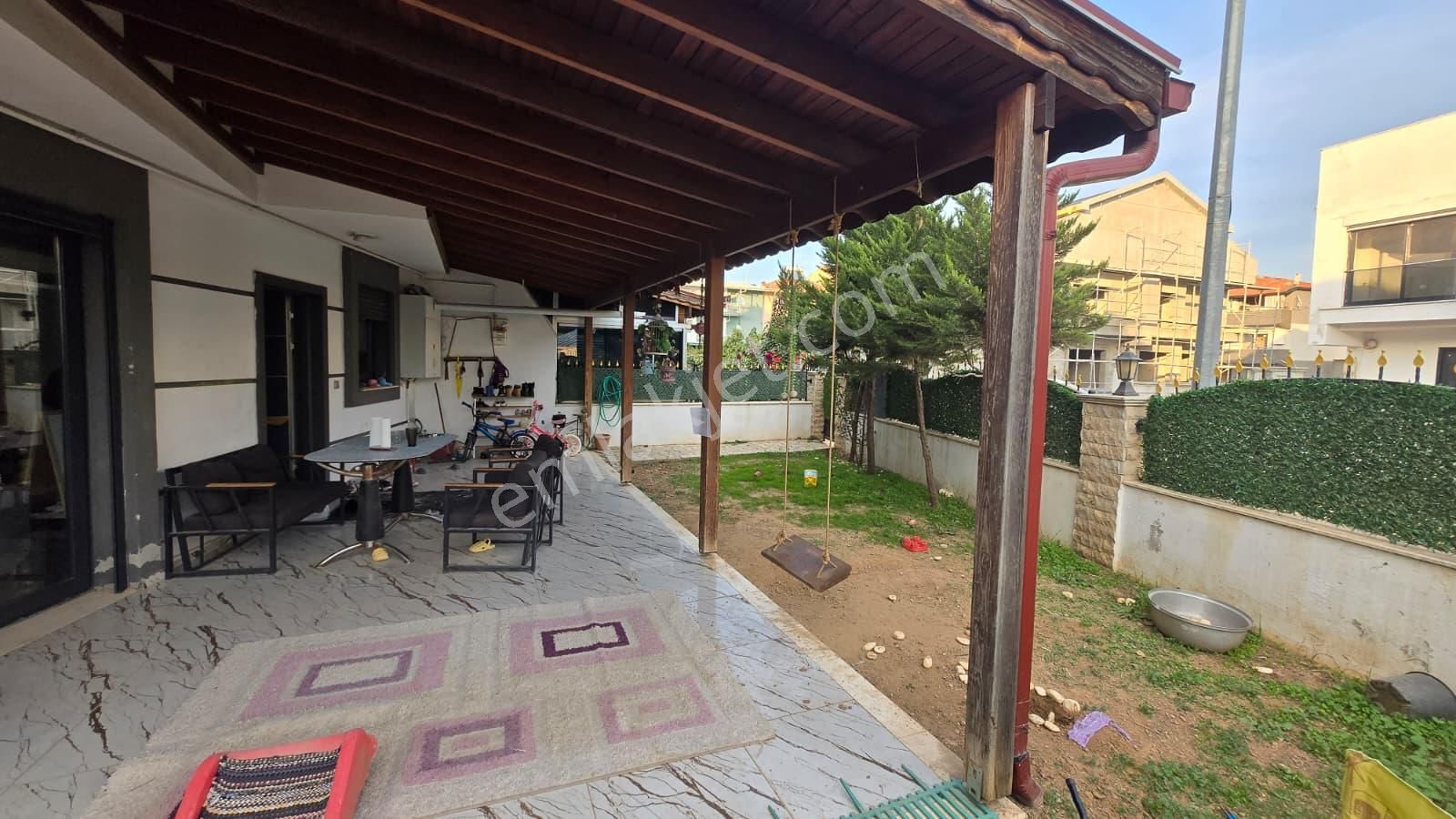 Menderes Gölcükler’de Merkeze Yakın, 4+1, Triblex, 75 M2 Geniş Bahçeli Satılık Villa! - Görsel 13