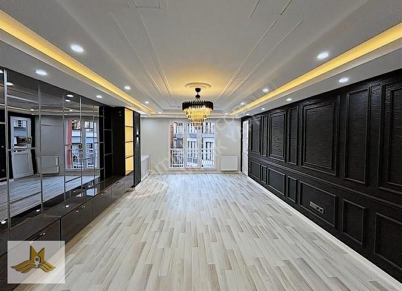 Mavi Işık'dan Beylikdüzü Kavaklı'da Geniş M2 2+1 Satılık Daire!!