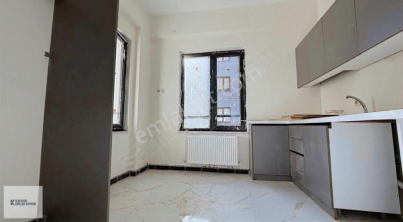 Emlak Ofisimden Fevzi Çakmak Mah. 4+1 Sıfır Daire - Görsel 13