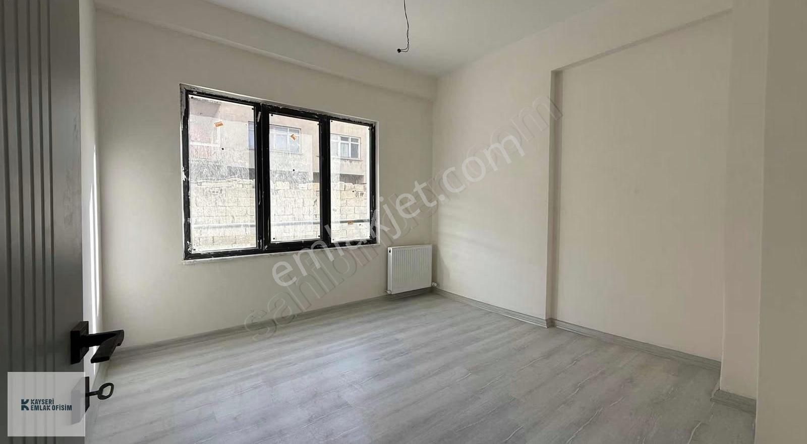 Emlak Ofisimden Fevzi Çakmak Mah. 4+1 Sıfır Daire - Görsel 2