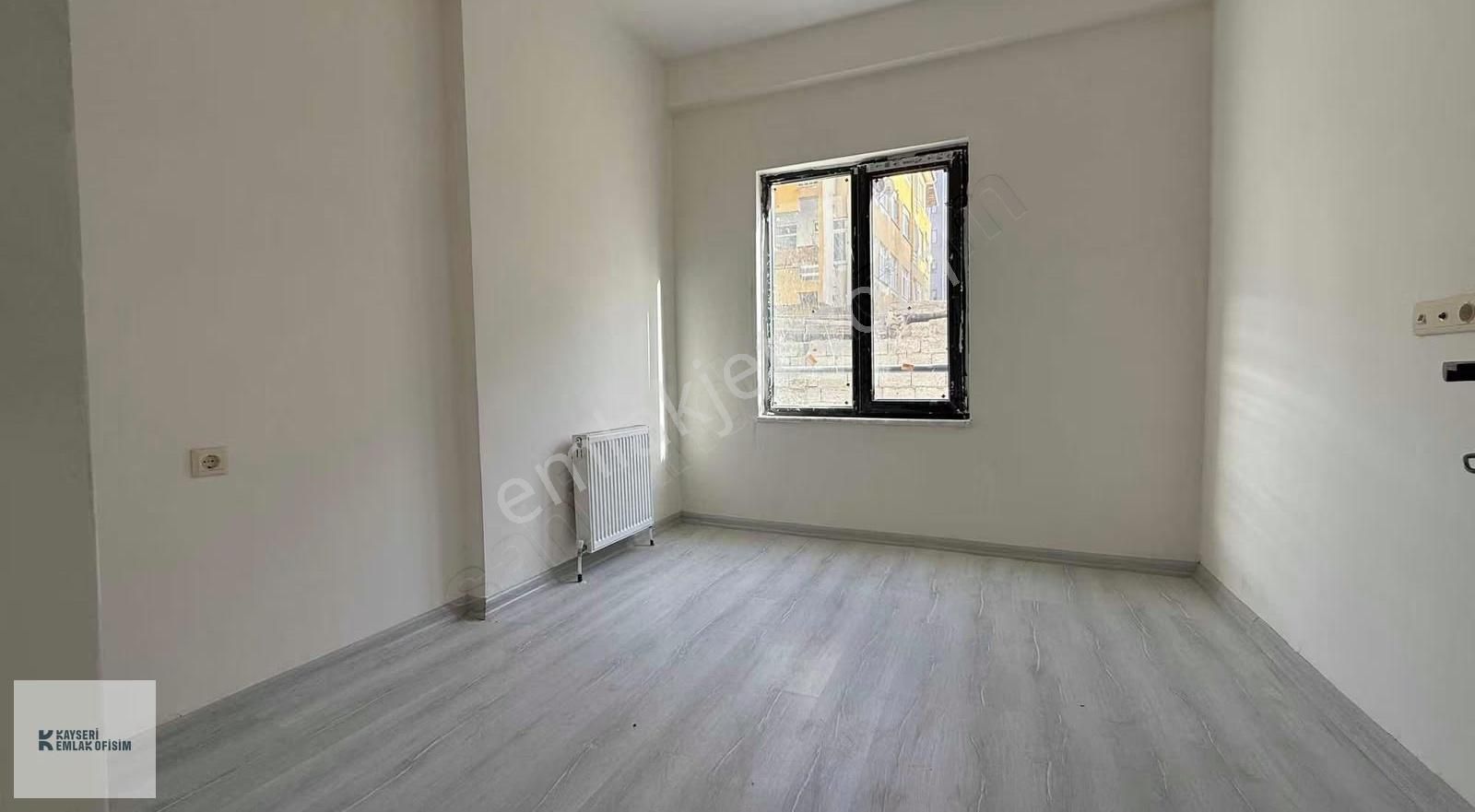 Emlak Ofisimden Fevzi Çakmak Mah. 4+1 Sıfır Daire - Görsel 16