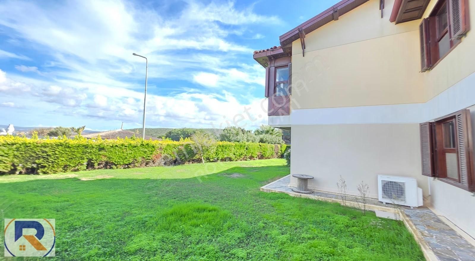 Çeşme Paşalimanında Denize Sıfır 7+2 Satılık Konak - Görsel 18