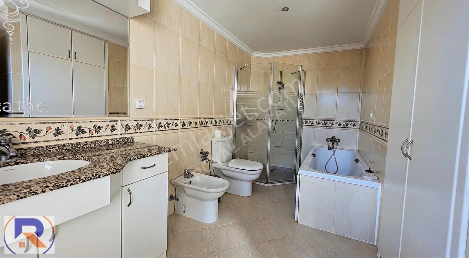 Çeşme Paşalimanında Denize Sıfır 7+2 Satılık Konak - Görsel 6