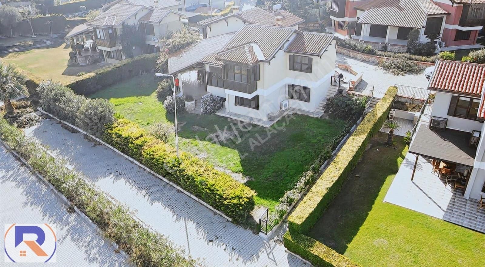 Çeşme Paşalimanında Denize Sıfır 7+2 Satılık Konak - Görsel 21