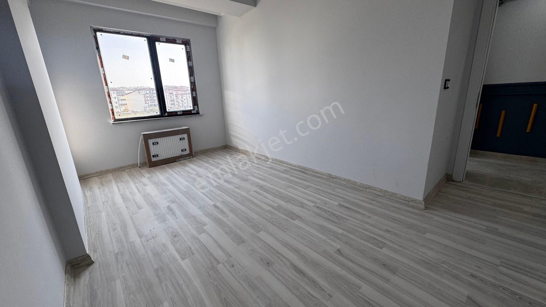 🌟 Yıldız Caddesi’nde Merkezi Konumda Geniş Ve Kullanışlı 3+1 Daire! - Görsel 21