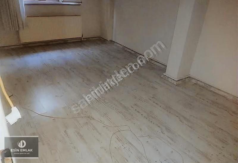 Çamçeşme Mah Balkonlu Geniş Okul'a Yakın Temiz 2+1 Daire