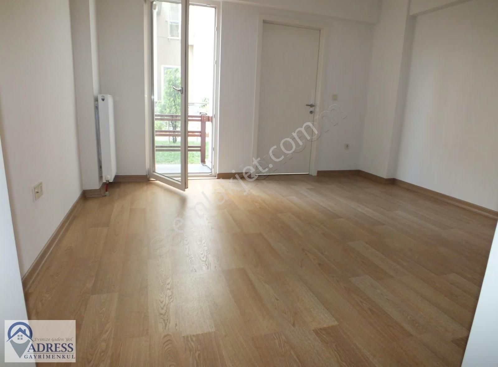 Adressten 3 Blokluk Sit.16m2 Verandalı 3+1 145m2 Satılık Daire - Görsel 17