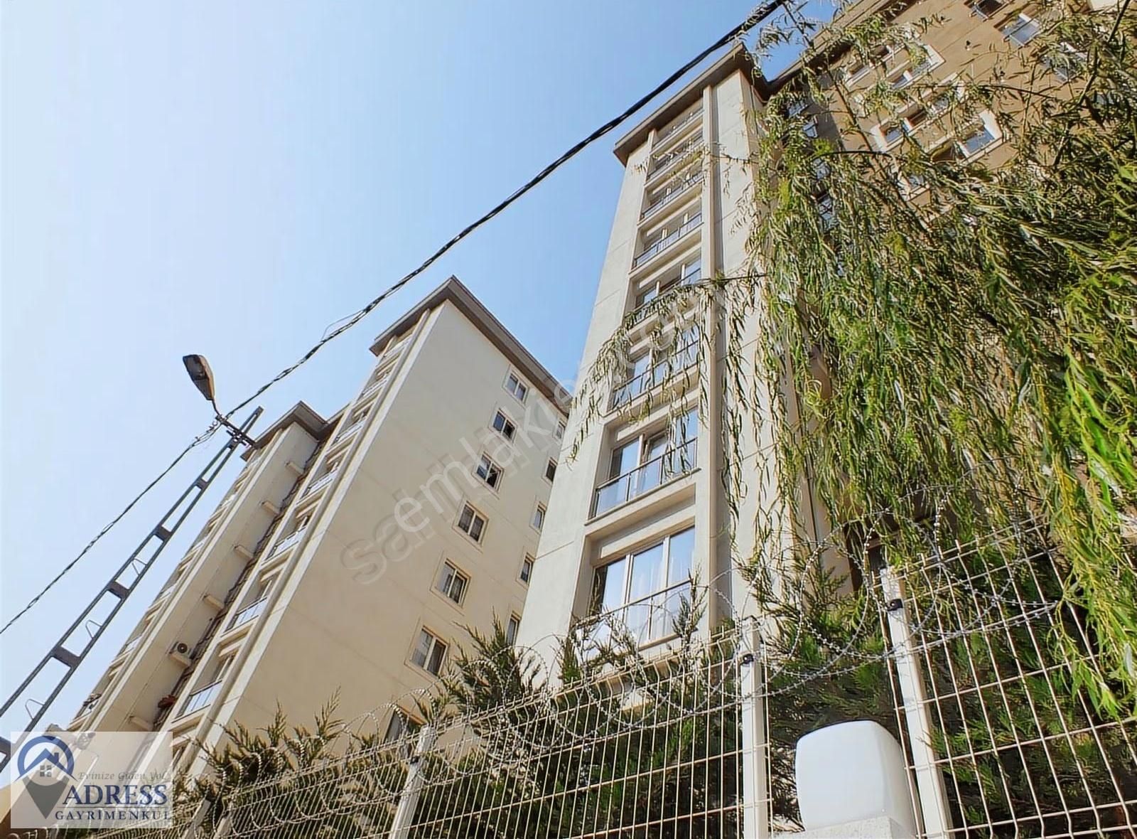 Adressten 3 Blokluk Sit.16m2 Verandalı 3+1 145m2 Satılık Daire - Görsel 1