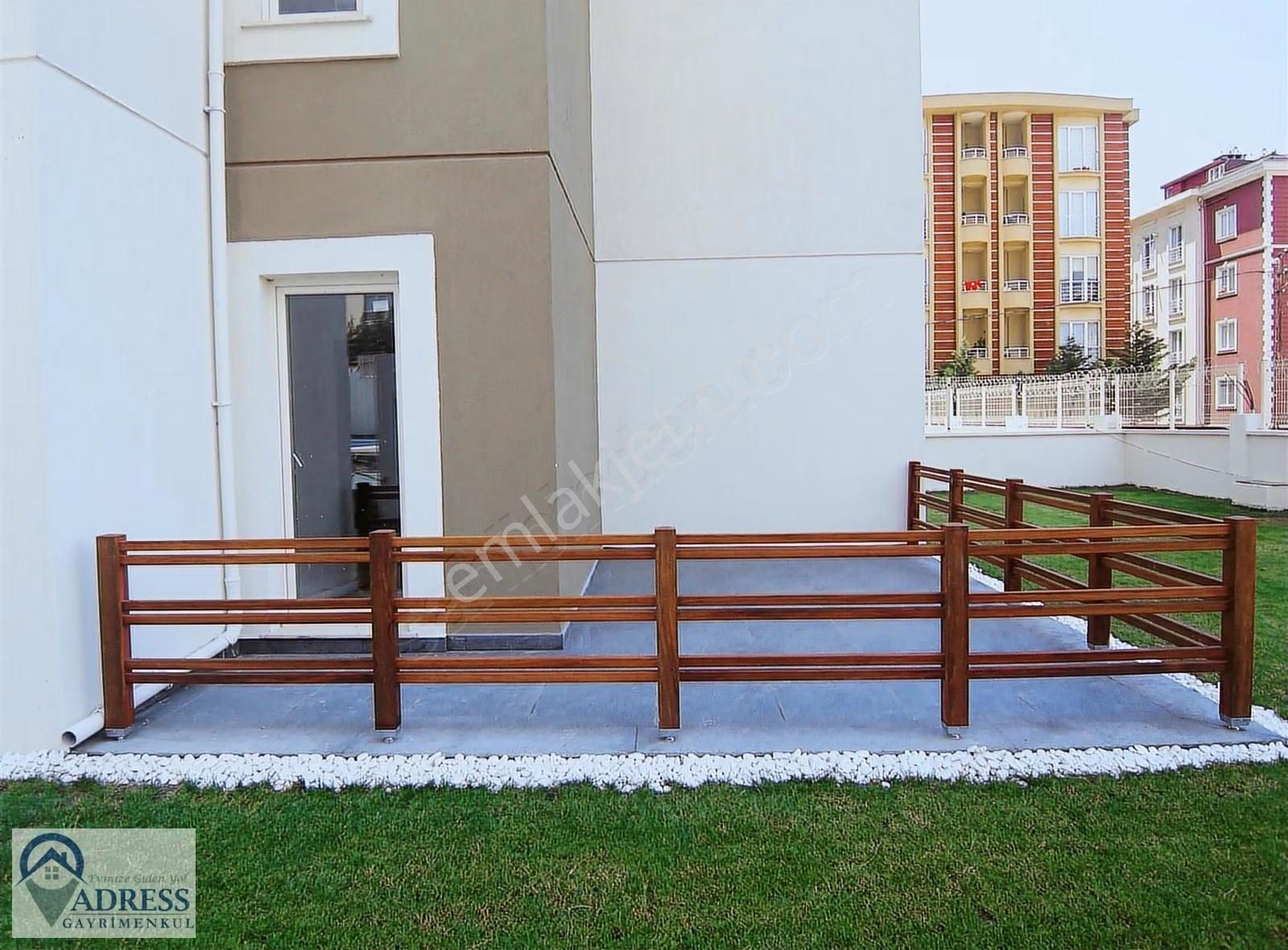 Adressten 3 Blokluk Sit.16m2 Verandalı 3+1 145m2 Satılık Daire - Görsel 23