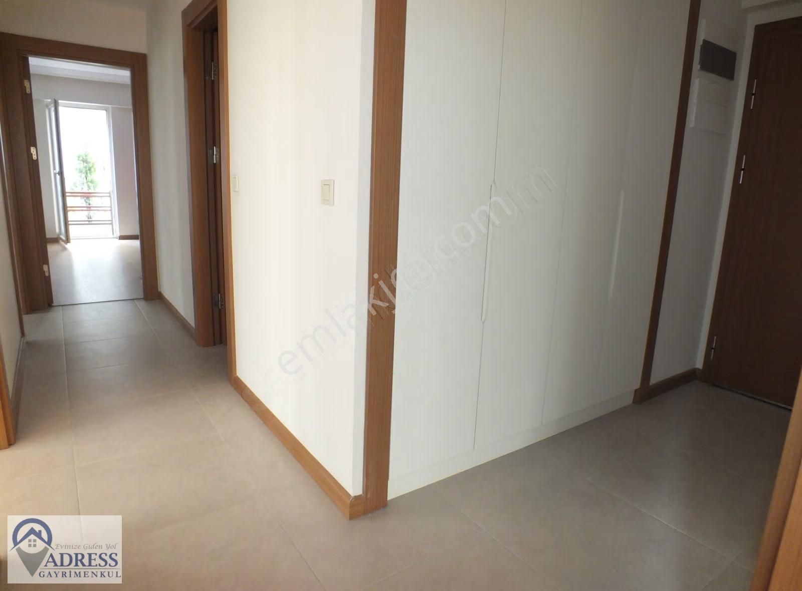 Adressten 3 Blokluk Sit.16m2 Verandalı 3+1 145m2 Satılık Daire - Görsel 10