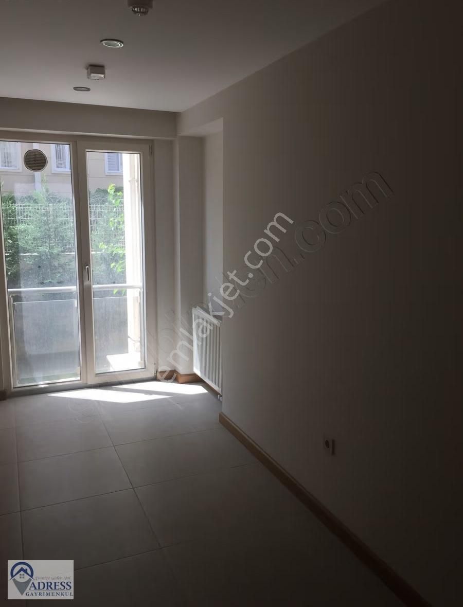Adressten 3 Blokluk Sit.16m2 Verandalı 3+1 145m2 Satılık Daire - Görsel 7