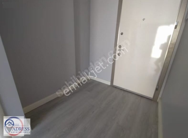 Şerifali Ticari Bölgede 115 M2 Kullanışlı 2+1 Ofis Katı - Görsel 8