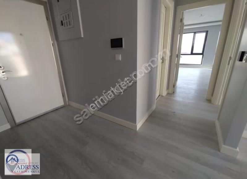 Şerifali Ticari Bölgede 115 M2 Kullanışlı 2+1 Ofis Katı - Görsel 16