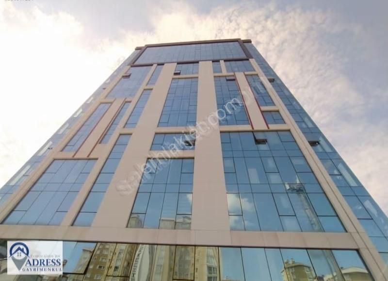 Şerifali Ticari Bölgede 115 M2 Kullanışlı 2+1 Ofis Katı - Görsel 4