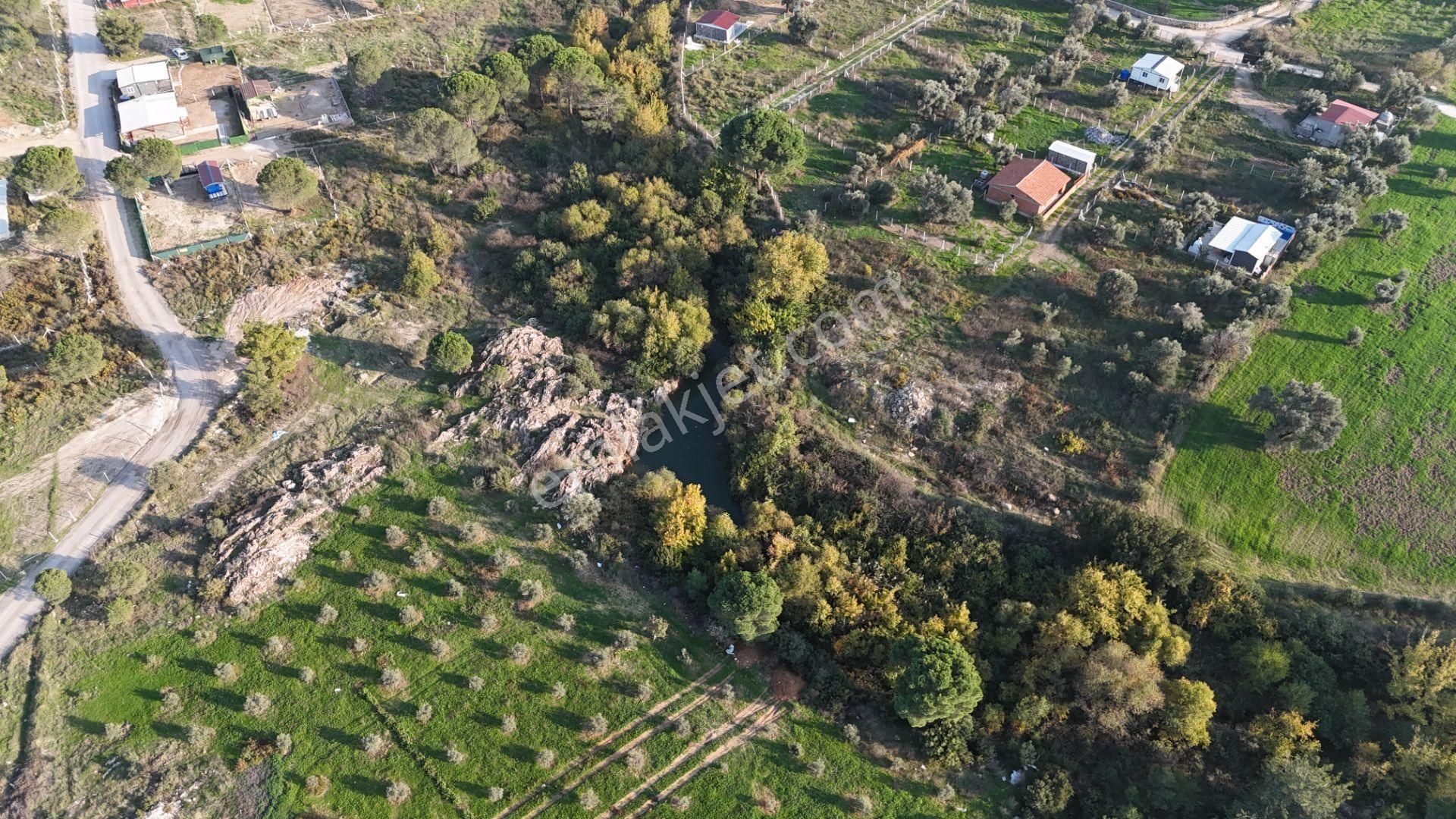 İzmir Menderes Künerde Tapudan Satışlı 536 M2 Elektrik Su Köşe Arsa - Görsel 35
