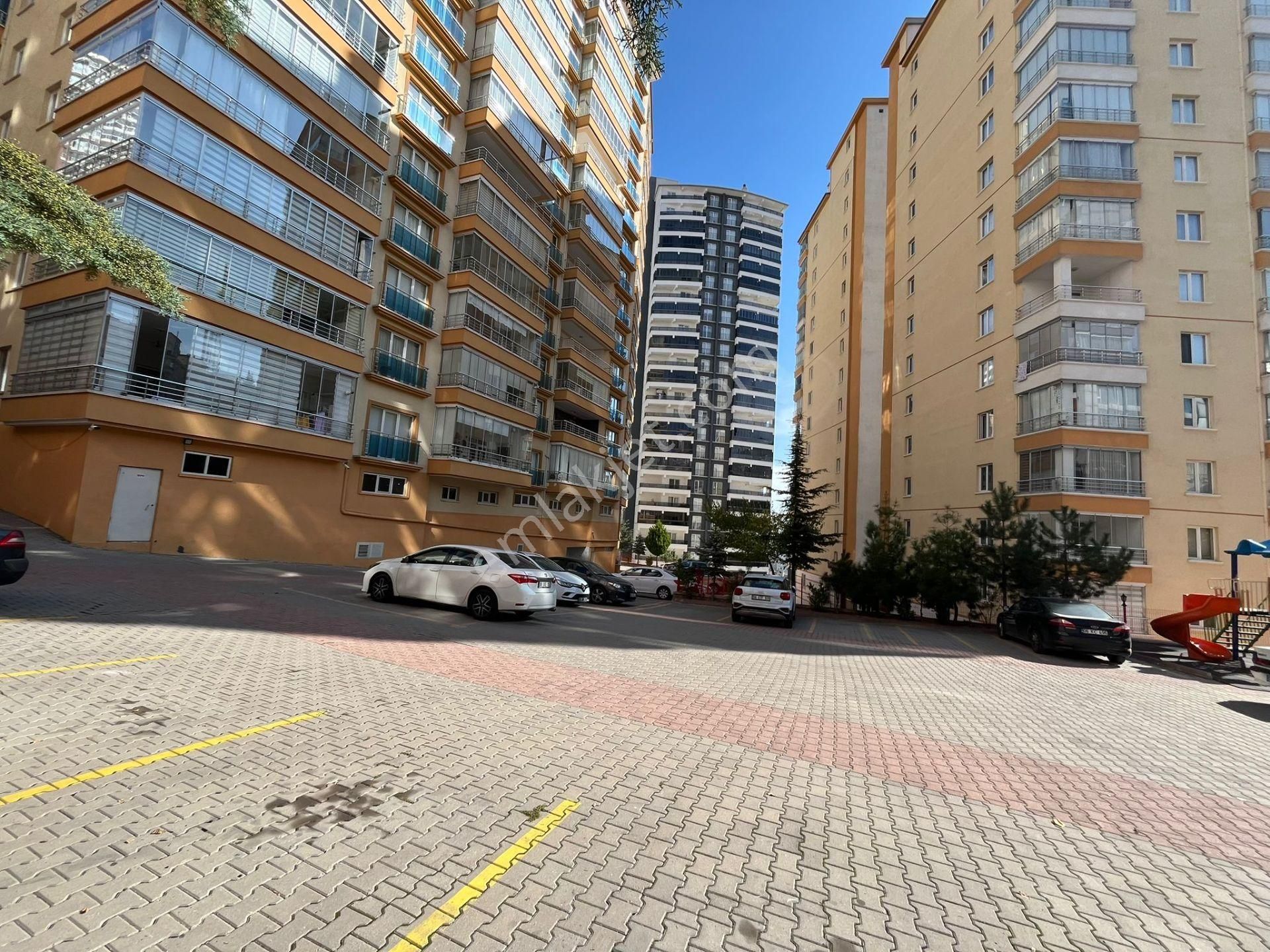 Pamuklar'da Şehir Hastanelerine Yakın Site İçinde Manzaralı 3+1 Kiralık - Görsel 34