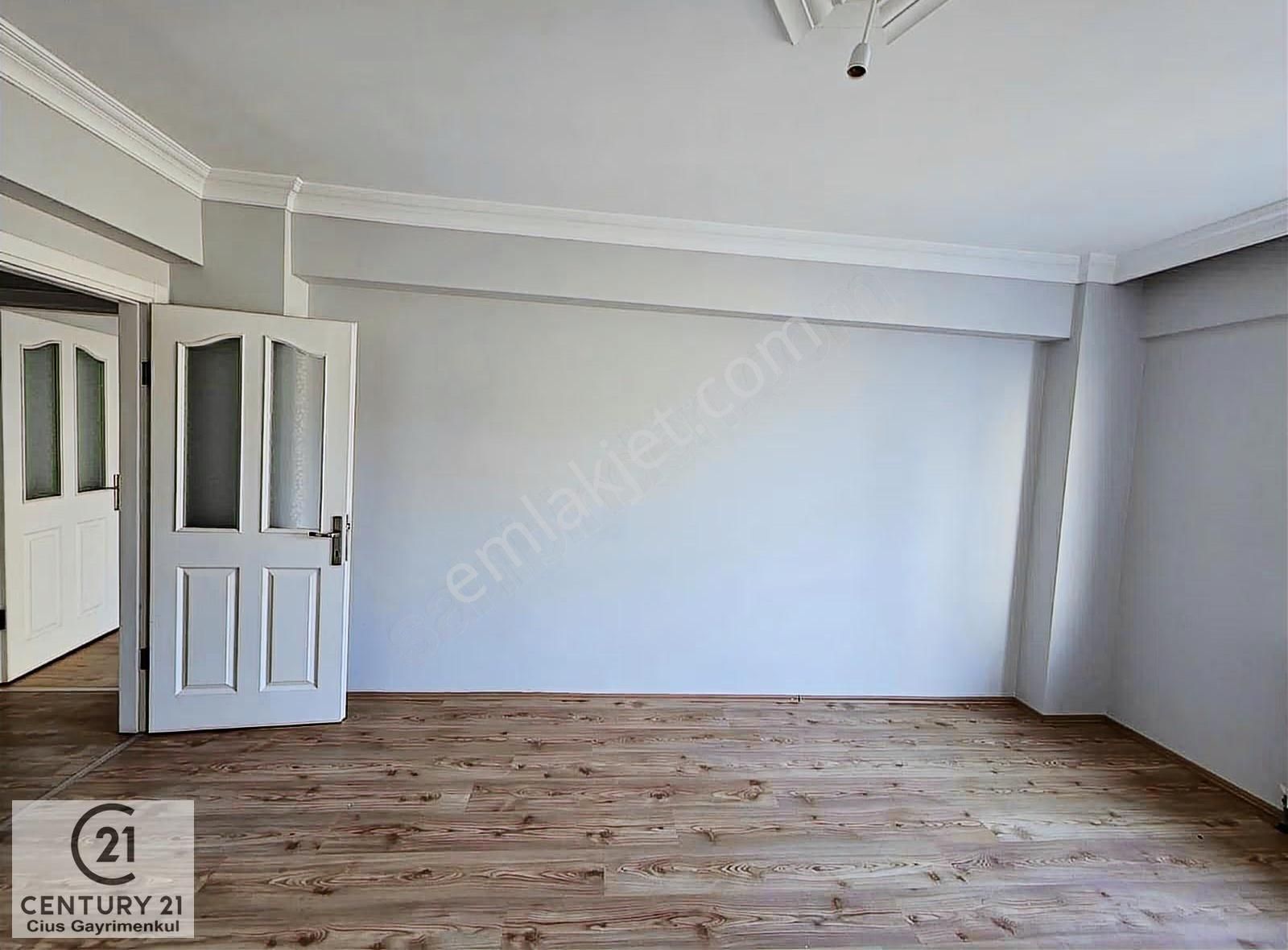 C21 Cius; Gemlik Belediye Sarayına Yakın 3+1 Kiralık Daire - Görsel 9