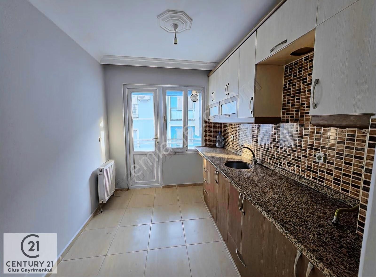 C21 Cius; Gemlik Belediye Sarayına Yakın 3+1 Kiralık Daire - Görsel 22