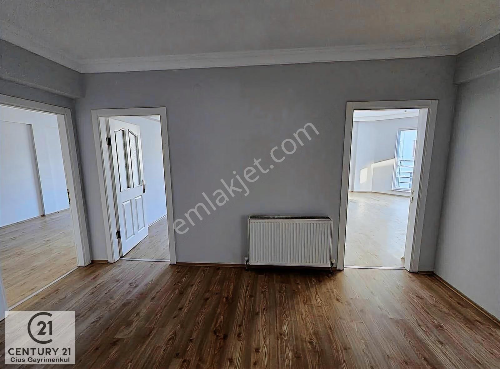 C21 Cius; Gemlik Belediye Sarayına Yakın 3+1 Kiralık Daire - Görsel 3