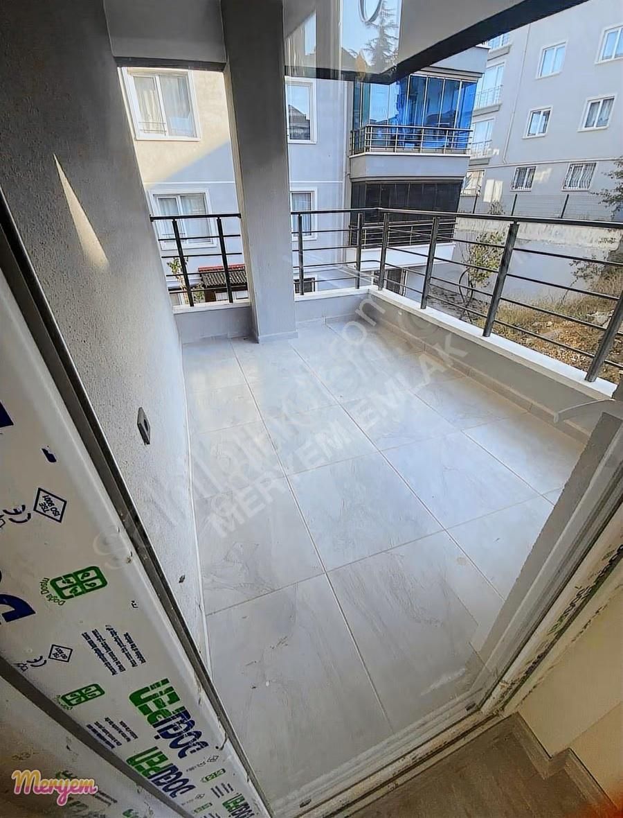 Beşikkayada 1 Katta 3+1 Full Daire - Görsel 15