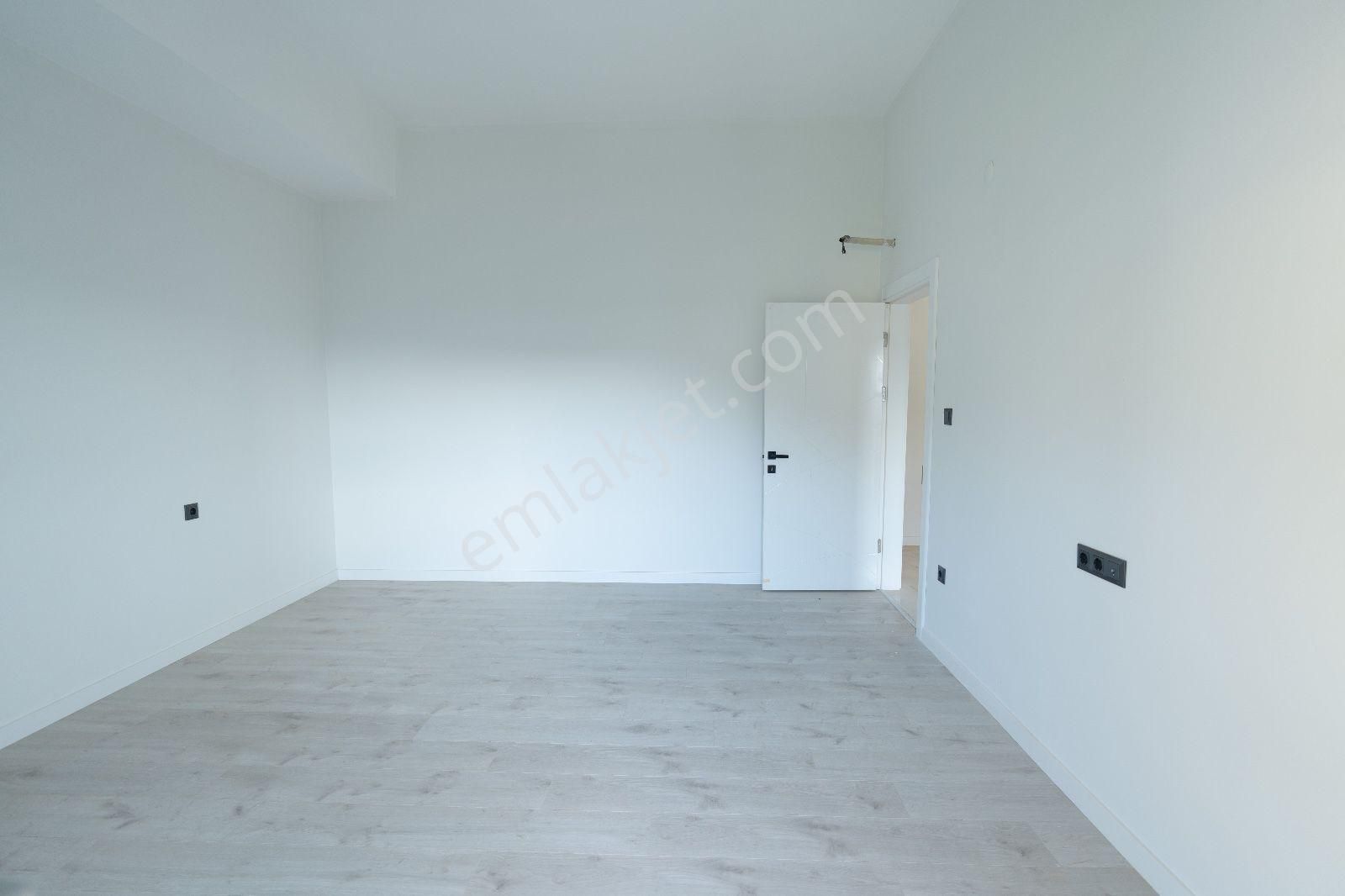 Kuşadasında Avm'lere Yakın Özel Havuzlu 4+1 Bahçeli Villa - Görsel 16