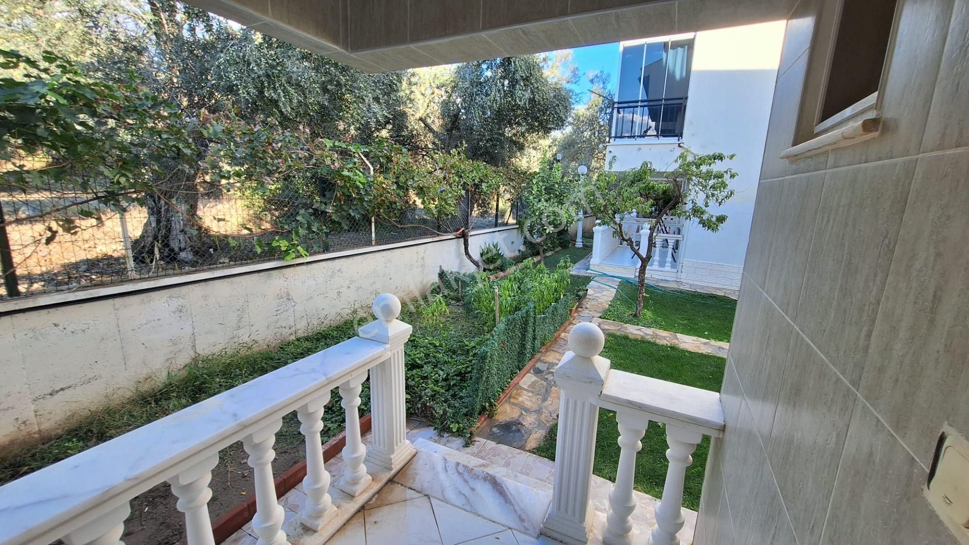 Edremit Güre Tahtakuşlar'da 3+1 Havuzlu Satılık Triplex Villa - Görsel 11